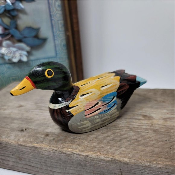 Small Hand Painted Vintage Duck Figurine - Picture 3 of 8